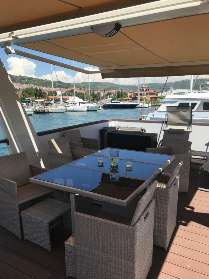 Villa Floating House Blue Moon Portoroz Exterior foto