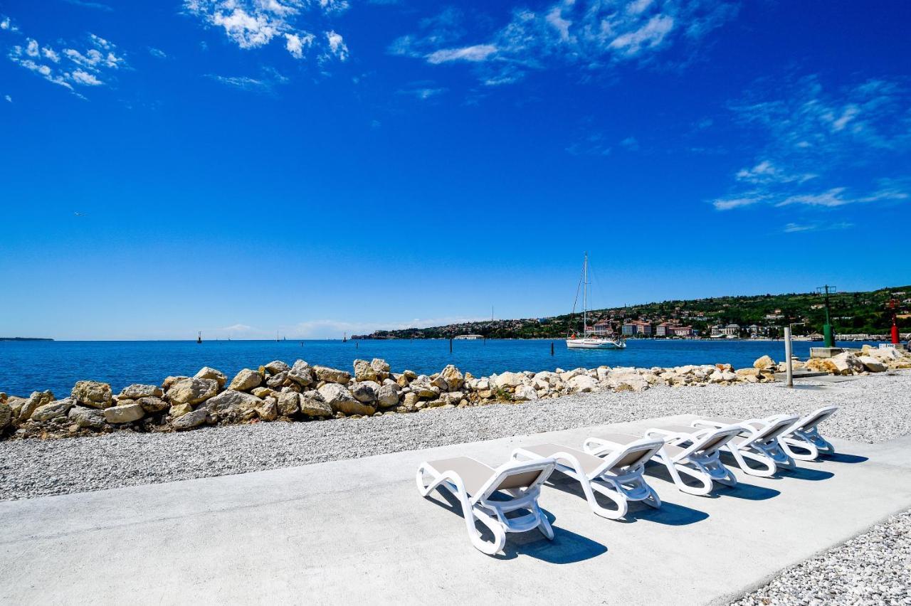 Villa Floating House Blue Moon Portoroz Exterior foto